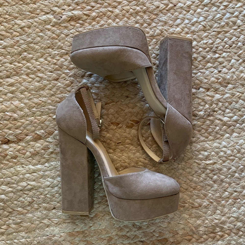 WILD DIVA Platform Heels